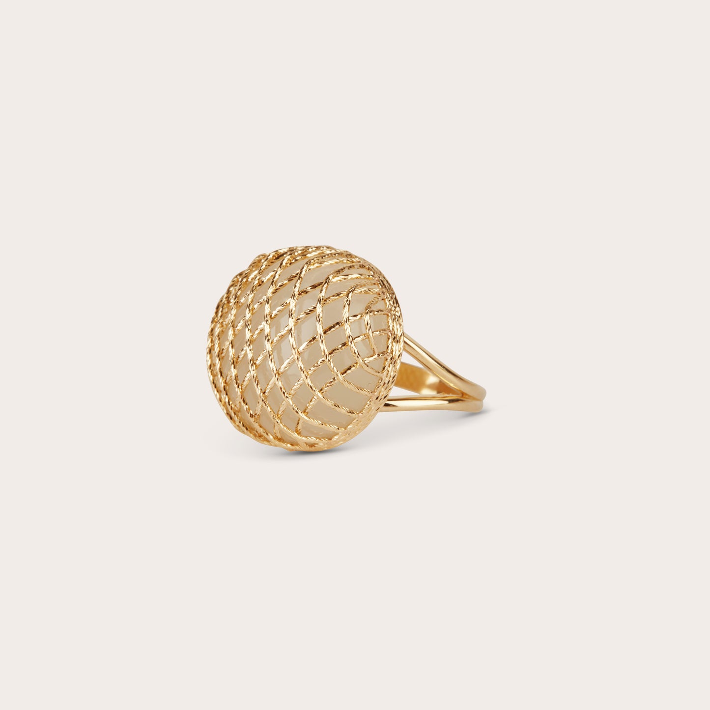 Chalcedony bold ring 14ct gold