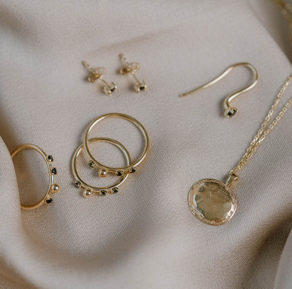 Serendipity black spinel earring