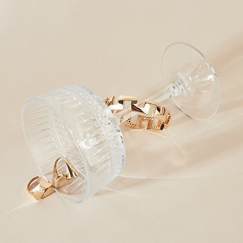 Triangle ring 14ct gold