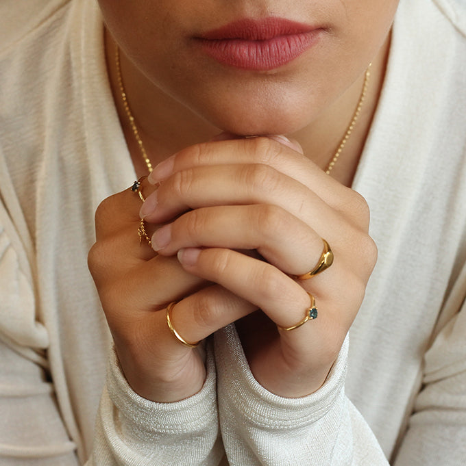 Mila signet ring