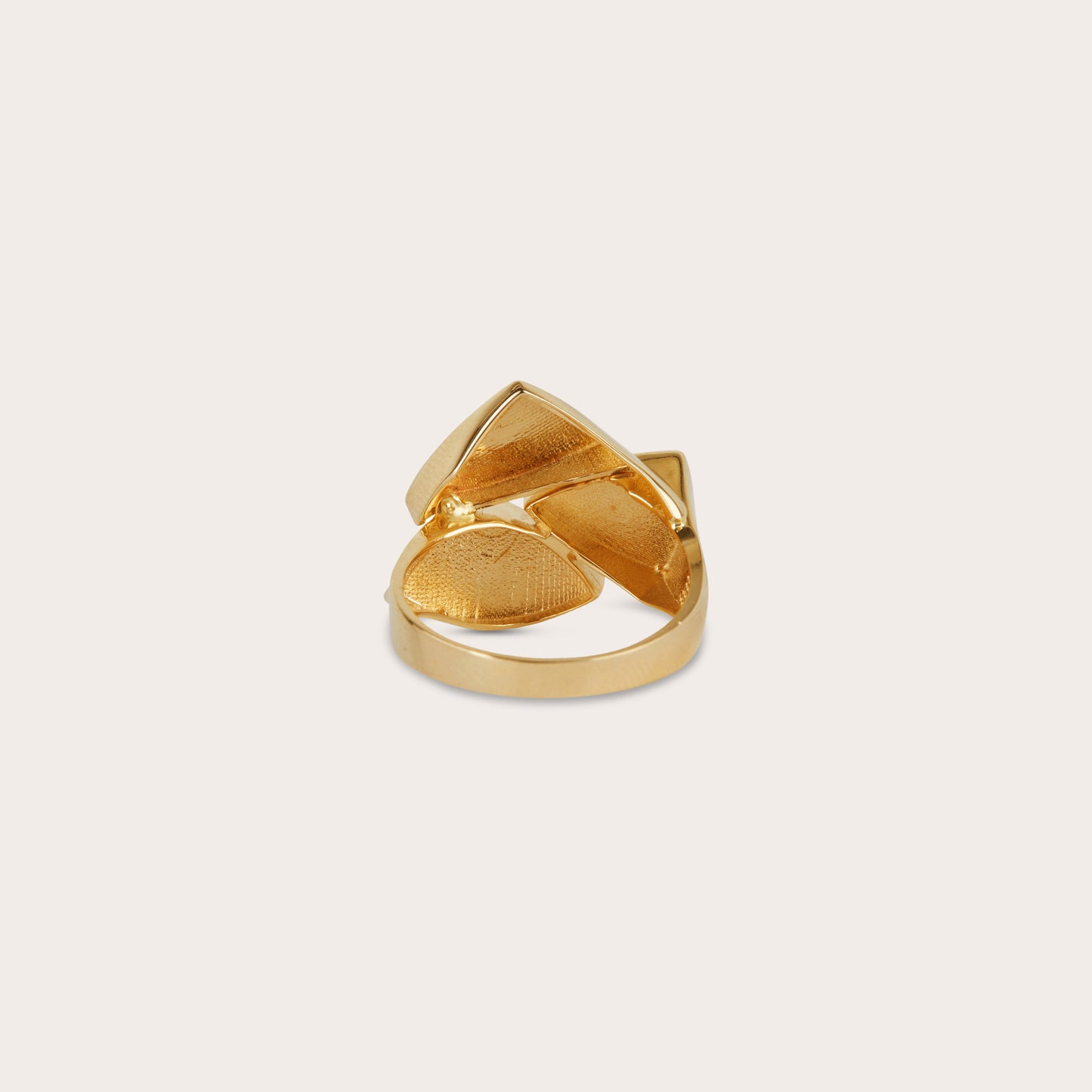 Triangle ring 14ct gold